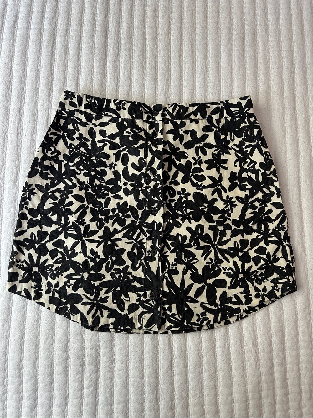 Topshop Black & White Floral Mini Skirt